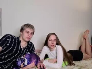 emily_and_ilumi
